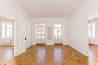 4-Zimmer Altbauwohnung mit 2 Balkonen
