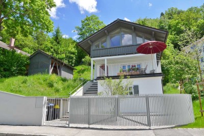 GELB Immobilien - Exzellent saniertes 30'er Jahre Häuschen mit hochklassiger Ästhetik & See-Terrasse