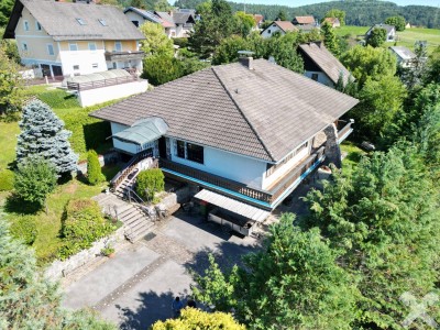 Einfamilienhaus mit enormem Platzangebot in Mantscha