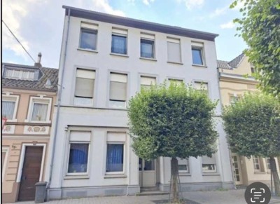 Altbauperle im Herzen von Rheinberg: ansprechende 3-Zimmer-Wohnung mit Innenhof