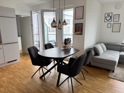 Exklusive 3-Zimmer-Wohnung mit gehobener Innenausstattung mit Balkon und EBK in Estenfeld