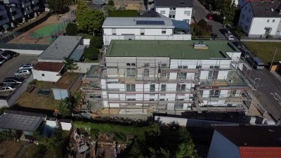 Geschmackvolle 2-   Raum-Penthouse-Wohnung mit gehobener Innenausstattung mit EBK in Langen (Hessen)