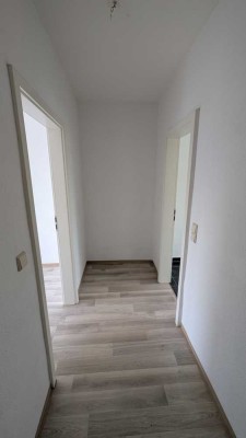 Lichtdurchflutete 2-RWE mit Balkon im Wohngebiet Süd