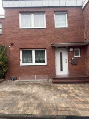 Gepflegtes 5-Zimmer-Haus in Jüchen mit Garten