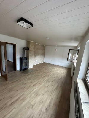 Frisch Renovierte 4 Zimmer Wohnung