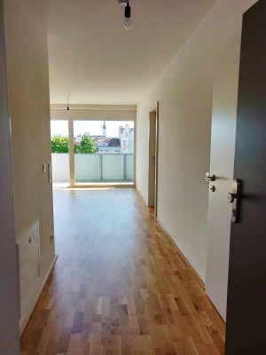 Neue Wohnung INKL. TIEFGARAGENPARKPLATZ und INKL. BETRIEBSKOSTEN nahe Krankenhaus, Bahnhof, FH