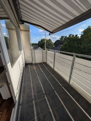 Teilrenovierte ETW mit Balkon und Stellplatz!