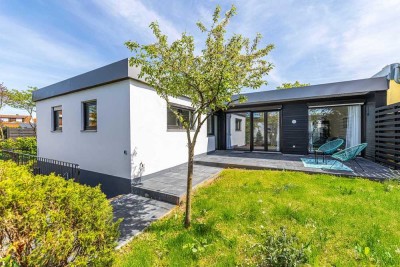 PROVISIONSFREI: Erstbezug nach Kernsanierung. 206 m² Bungalow, Garten & Garage Objektvideo