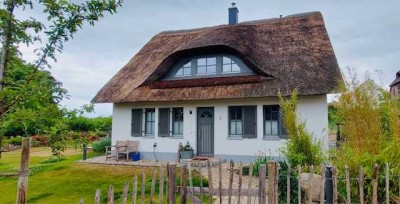 Wunderschönes Reetdachhaus in ruhiger und strandnaher Lage in Groß Schwansee- courtagefrei