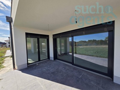 Modernes Wohnen - Doppelhaushälfte mit praktischer Raumaufteilung und Garage