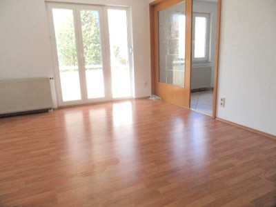 ** mit Balkon ** 3 Zimmer Wohnung in Leubnitz zu vermieten!