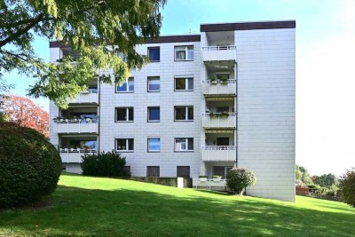 Sehr schöne 2,5 Zimmer Wohnung mit Balkon und herrlichem Blick ins Grüne - Düsseler Höhe!