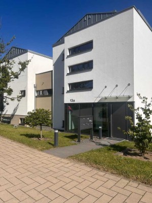 Neuwertige 2-Raum-Wohnung mit Balkon und Einbauküche in Leichlingen