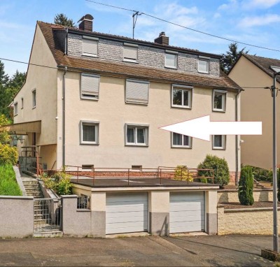 Sonnenberg: Sanierungsbedürftige Doppelhaushälfte mit großem Garten und 2 Garagen