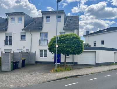 Attraktives Reihenendhaus mit Garage und Garten in Rheinbach
