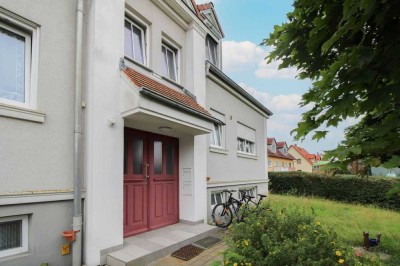 Bezugsfreie und gepflegte 2-Zi.-Wohnung mit Terrasse, Stellplatz & Gemeinschaftsgarten in Scheßlitz