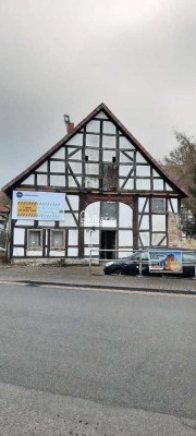 Provisionsfreies, stark sanierungsbedürftiges - abrissreifes Haus mit Potenzial. Mietkauf denkbar!