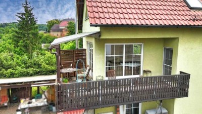 Großzügiges Wohnen mit herrlichem Weitblick ins Grüne