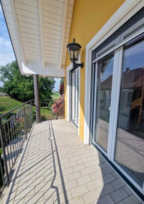 Exklusive 3-Zimmer-Wohnung für Singles oder Paare mit traumhaftem Ausblick