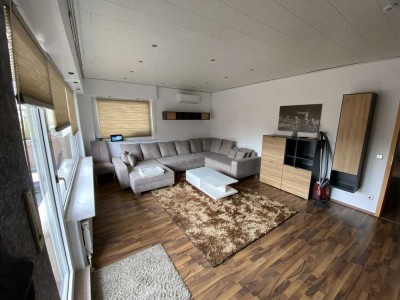 Stilvolle, modernisierte 3,5-Raum-Wohnung mit gehobener Innenausstattung mit Balkon und EBK in Herne