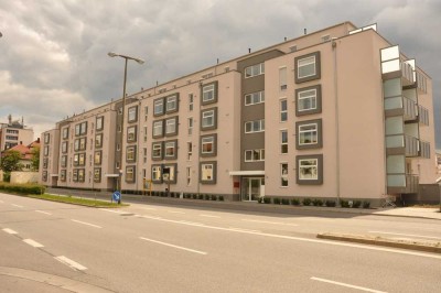 Moderne 1-Zimmer-Wohnung mit EBK und Balkon in Regensburg