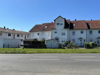 Großes freundliches 7-Zimmer-Reihenhaus in Langenselbold "Unverbaubare Feldrandlage"