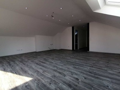 3 Zimmer Dachgeschosswohnung in Leimen-St.Ilgen.