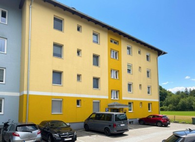 CHARMANTE 2,5 ZIMMER-WOHNUNG IM HOCHPARTERRE