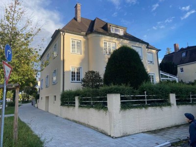 kuschelige Dachmansarden Wohnung - vollständig möbliert - 
ab 01.10.2025