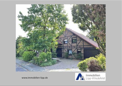 Großzügiges Einfamilienhaus im Landhausstil mit Traumgrundstück in Brüggen-Born