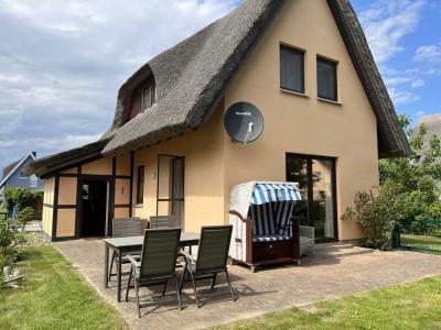 Bodenblick,Sauna,Kamin,Reetdach,Hafen,gute Fewo Vermietung möglich u Eigennutzung möglich.