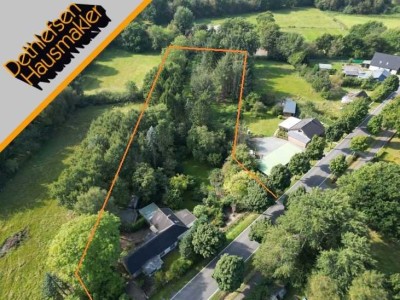 Verkauf eines Landhauses mit Anliegerwohnung in fast Alleinlage mit kleiner Hausweide in Hennstedt,