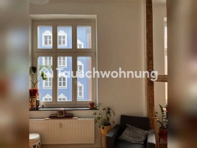 Tauschwohnung: Altbauwohnung mit Stuck und freistehenden Balken
