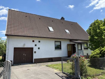Ein Paradies für Kinder, Tier- und Gartenliebhaber | Älteres Wohnhaus in unverbaubarer Randlage