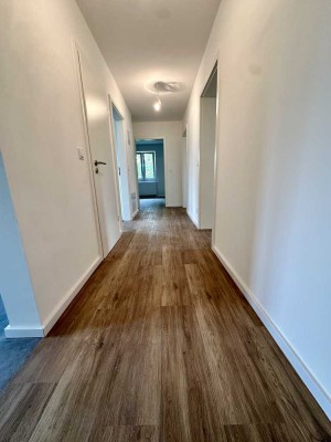 Erstbezug nach Kersanierung! Moderne 3-Raum Wohnung mit Balkon.