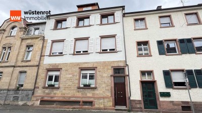 Helle 4-Zimmerwohnung mit Balkon in zentraler ruhiger Wohnlage von Neustadt