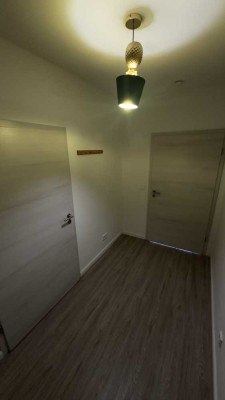 Gehobene 2 Zimmer Wohnung mit Garten und Stellplatz