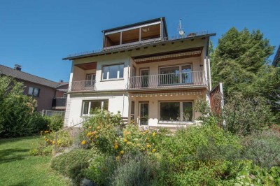 Gepflegtes Zweifamilienhaus mit Gartenparadies in attraktiver Wohnlage von Kelkheim - provisionsfrei