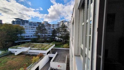BERLIN MITTE: BEZUGS-/PROVISIONSFREI, ruhig, voll möbliert, 1,5 Zimmerwohnung am Tiergarten mit TG!