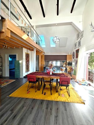 Einzigartiges Immobilienjuwel – Exklusive Loftwohnung in historischem Gutshof