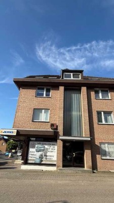 Hoffnungsthal, helle 2 Zimmer Whg mit kleinem Balkon
