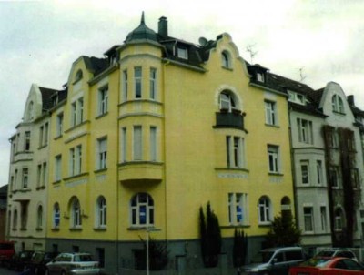 Helle 4-Zimmer-Hochparterre-Wohnung mit Balkon und Einbauküche in Wuppertal