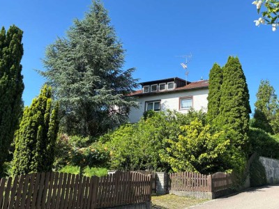 Großzügiges Einfamilienhaus mit ausgebautem DG in Hanglage mit tollem Weitblick in Offingen