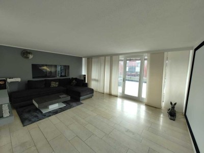 Helle und ruhige Terrassenwohnung im Hollager Zentrum
