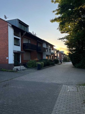 Geräumige, vollständig renovierte 2-Zimmer-Wohnung in Frechen
