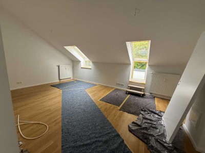 Schöne Dachgeschosswohnung mit großer Terrasse