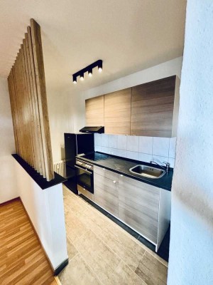 Möblierte 1-Zimmer-Wohnung mit großem Balkon und moderner Ausstattung