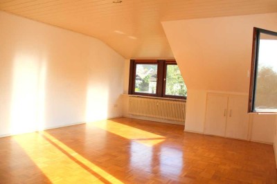 Schöne 4-Zimmer-Dachgeschosswohnung mit Balkon in Arzbach