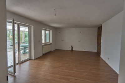 Gepflegtes Einfamilienhaus mit großem Garten – Wohnen auf einer Ebene, modernisiert!