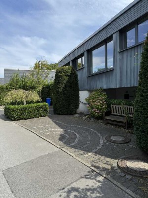 Wunderschönes, großzügiges Einfamilienhaus mit Blick ins Grüne in bester Lage